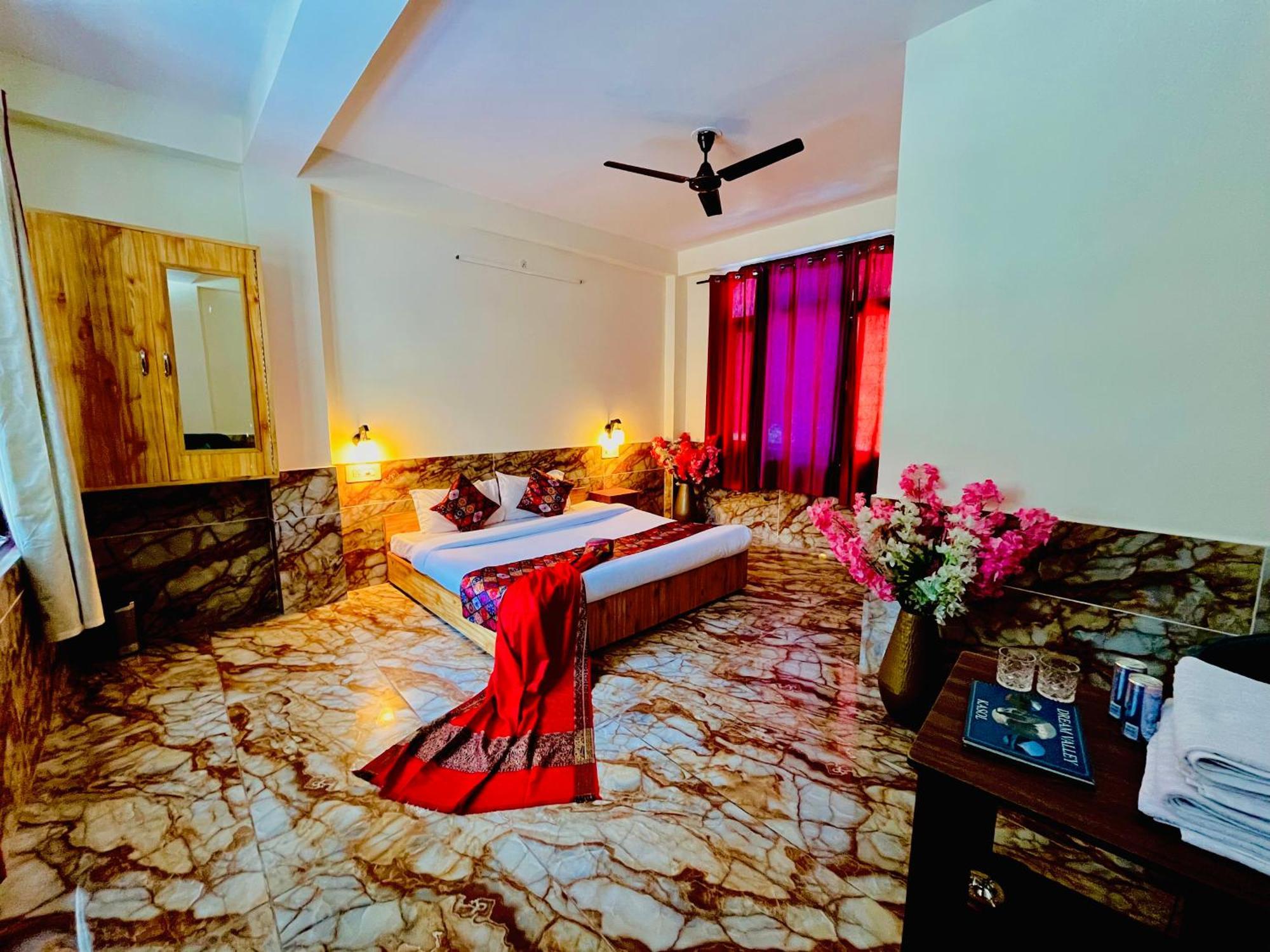 Hotel Dream Valley Kasol #Near Mall Road #River View #Parking #Gaming Zone #Open Terrace #Restaurant Εξωτερικό φωτογραφία